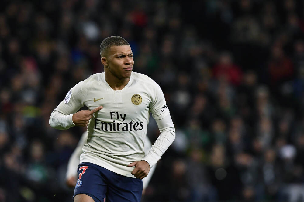 会是绝杀吗？基昂特·乔治晃起防守打成神奇3+1反超